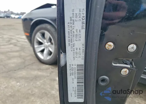 2016 Dodge Challenger Sxt z USA, uszkodzony, nr VIN 2C3CDZAG3GH213472